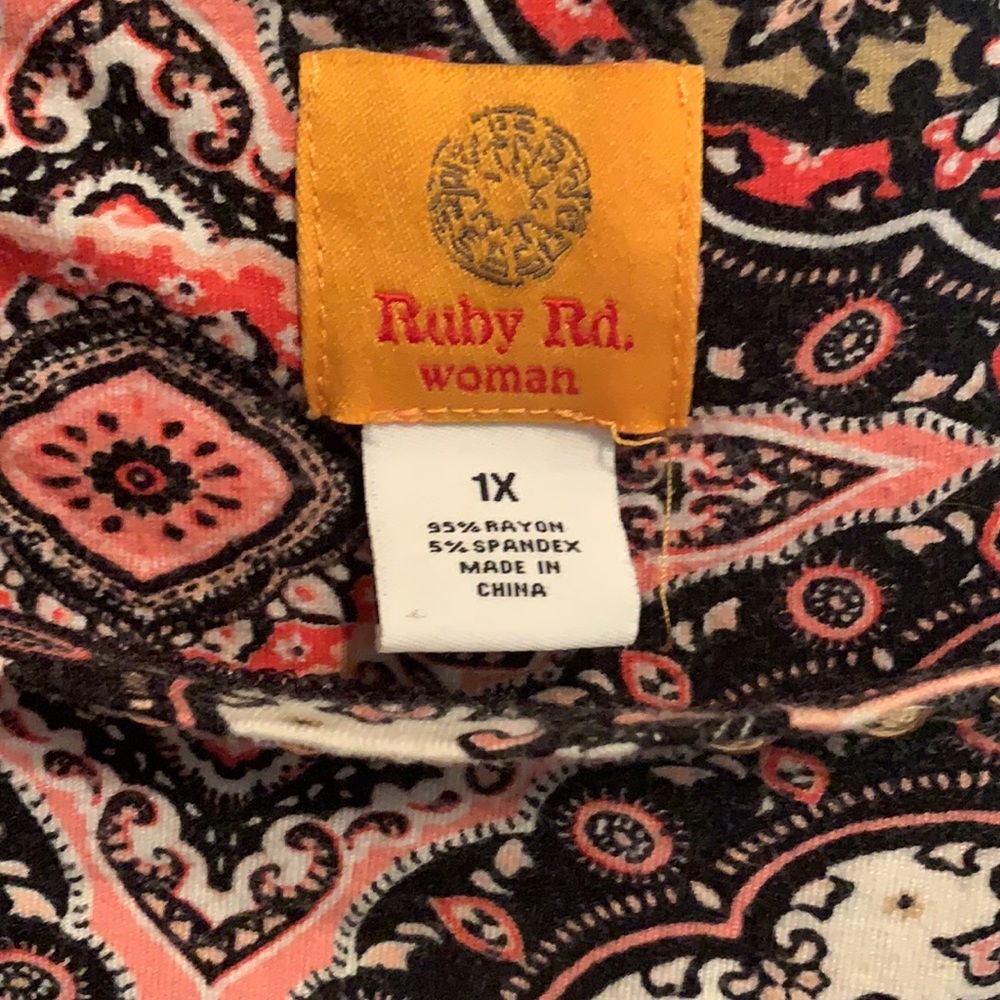 Ruby Rd. Women’s top - Picture 2 of 5